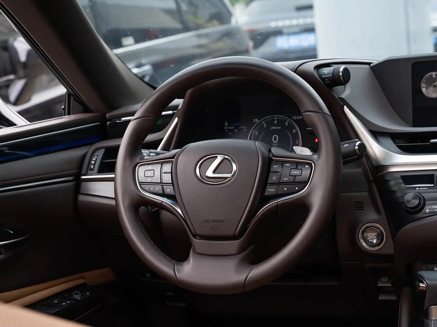 Lexus ES 2019 — Фото 14/20