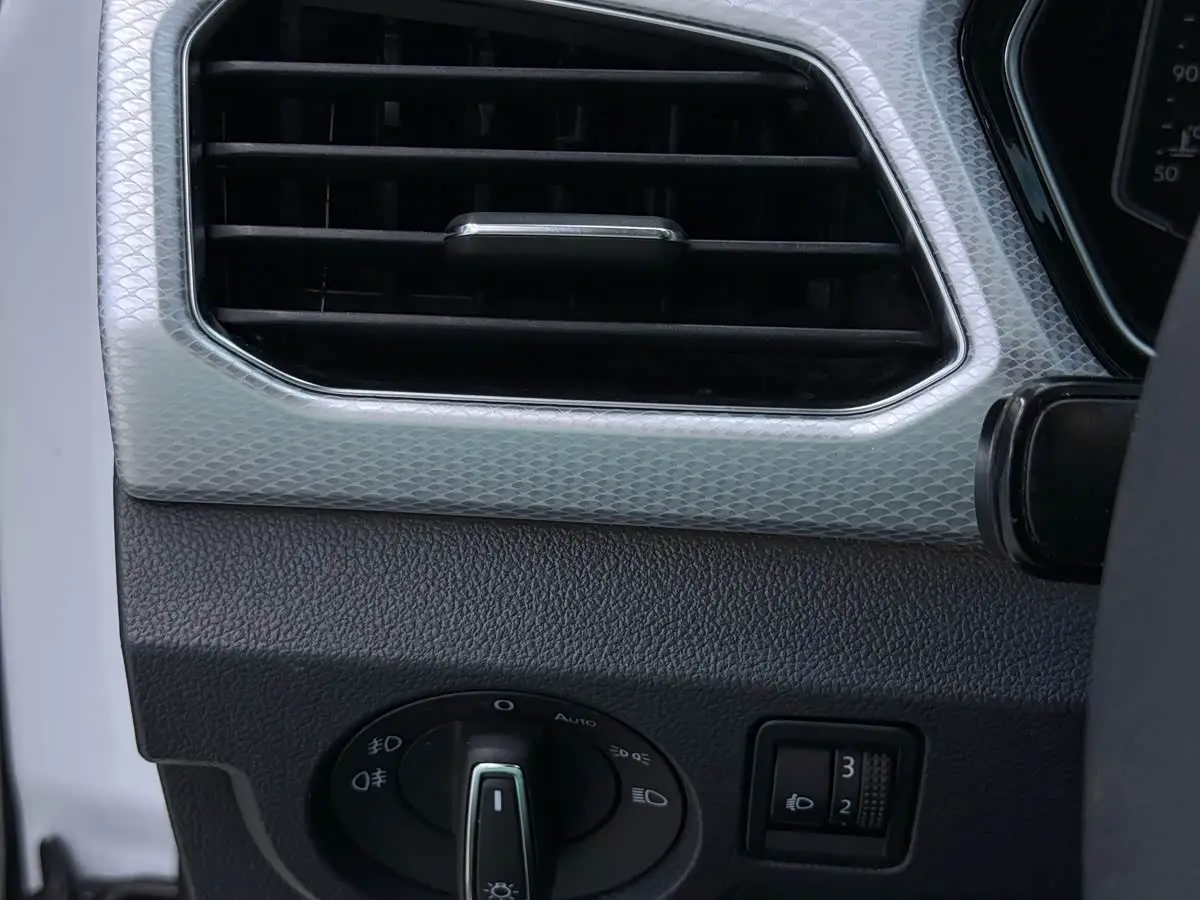 Volkswagen Tanying 2023 — Photo 12/20