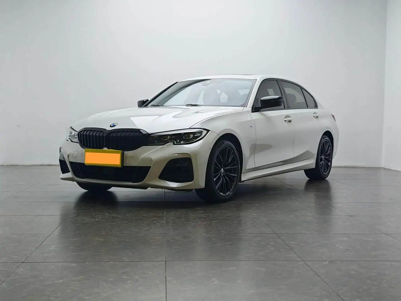 BMW 3 Series, 2022
