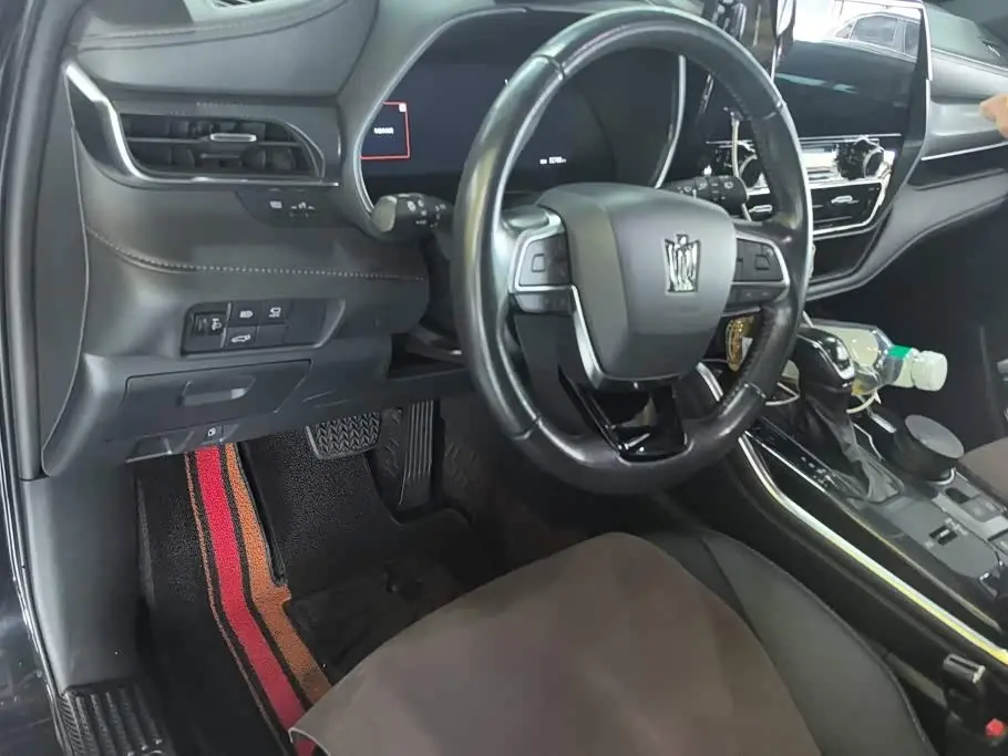 Toyota Crown Kluger 2024 — Photo 12/16