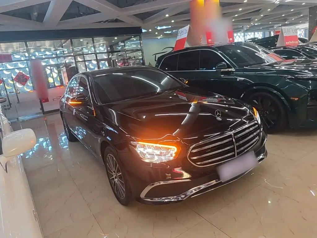 Mercedes-Benz E-Class 2023 — Фото 4/20