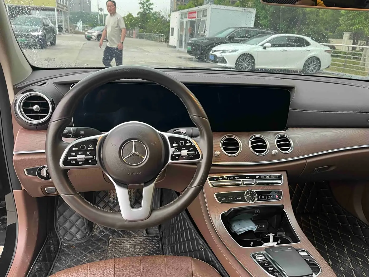 Mercedes-Benz E-Class 2020 — Фото 10/16