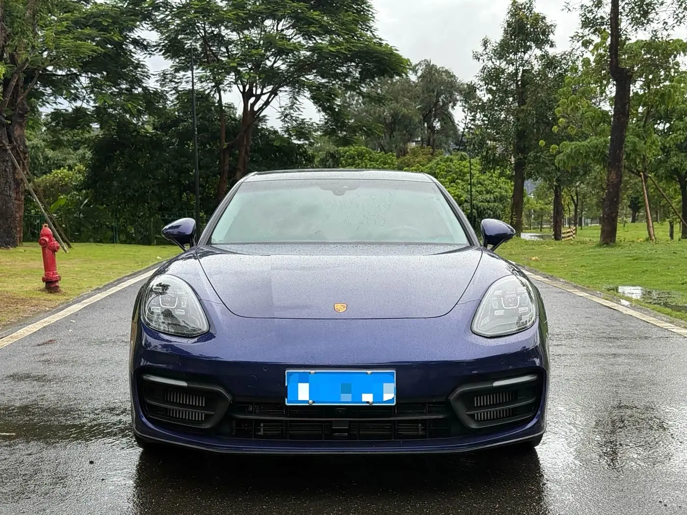 Porsche Panamera 2021 — Photo 2/9