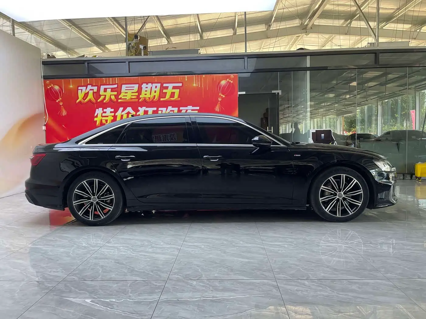 Audi A6L 2020 — Photo 3/20