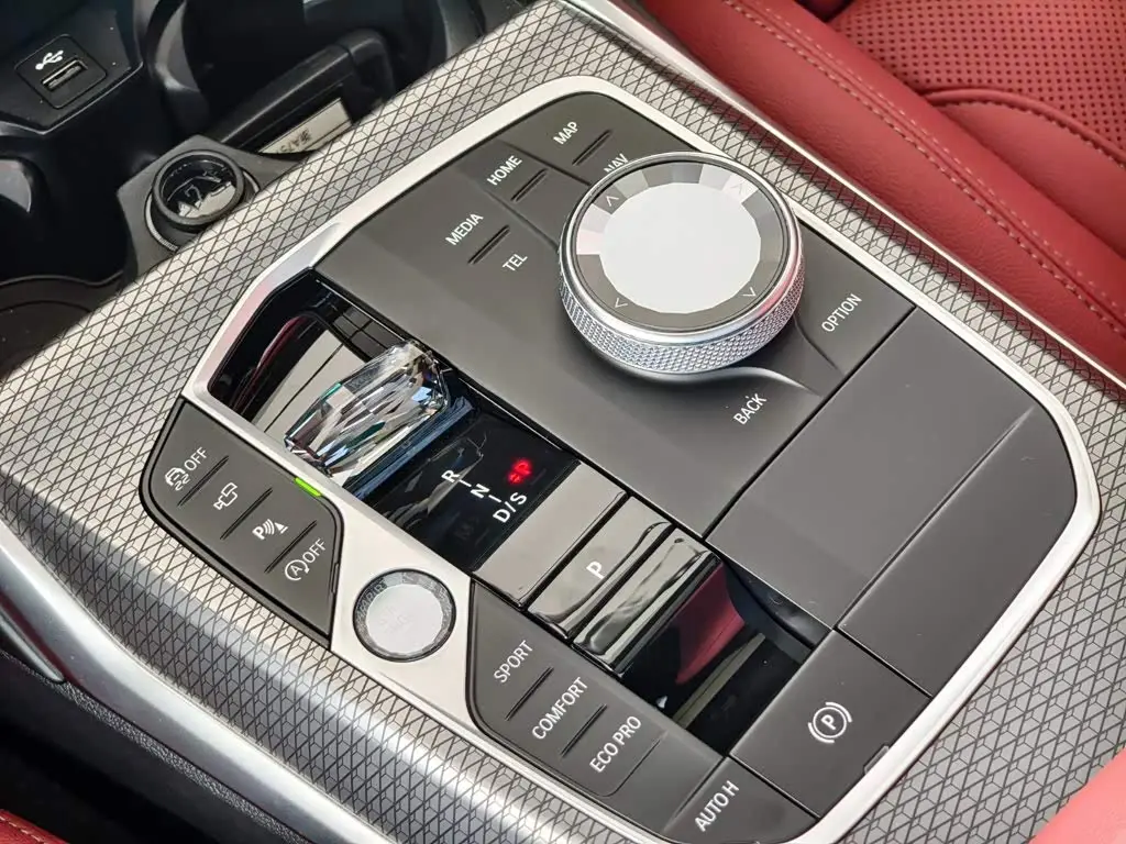 BMW 4 Series 2025 — Photo 10/18