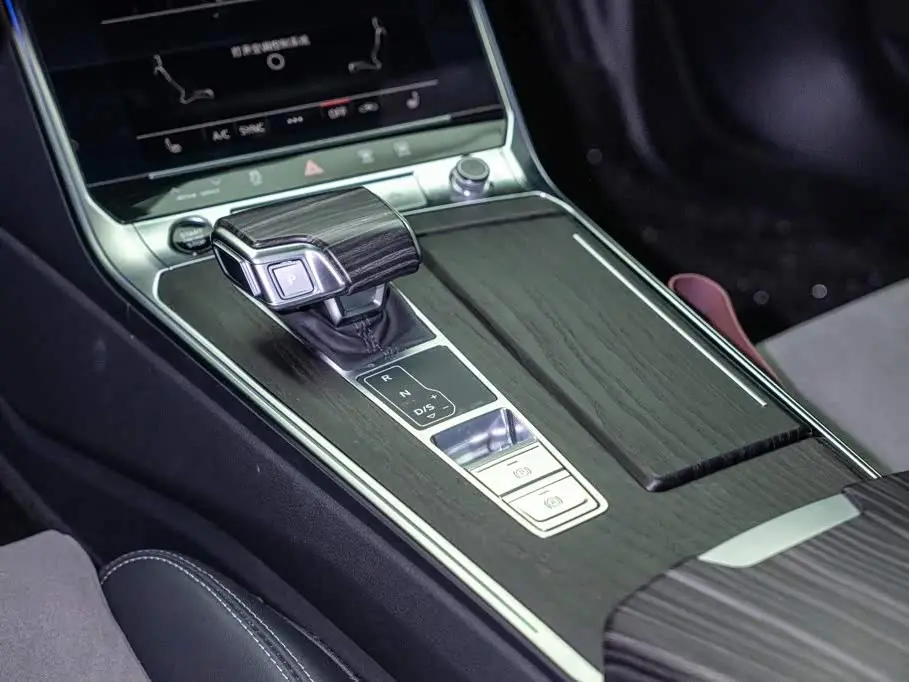 Audi A6L 2024 — Photo 13/20