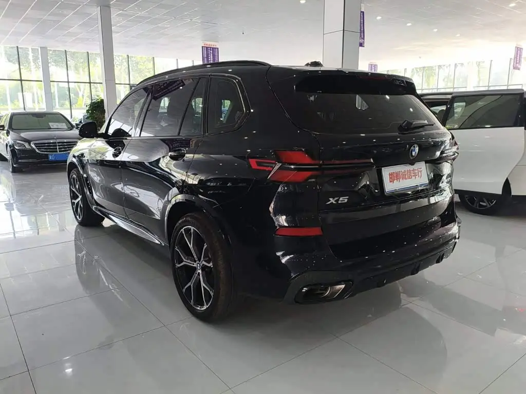 BMW X5 2025 — Photo 6/18