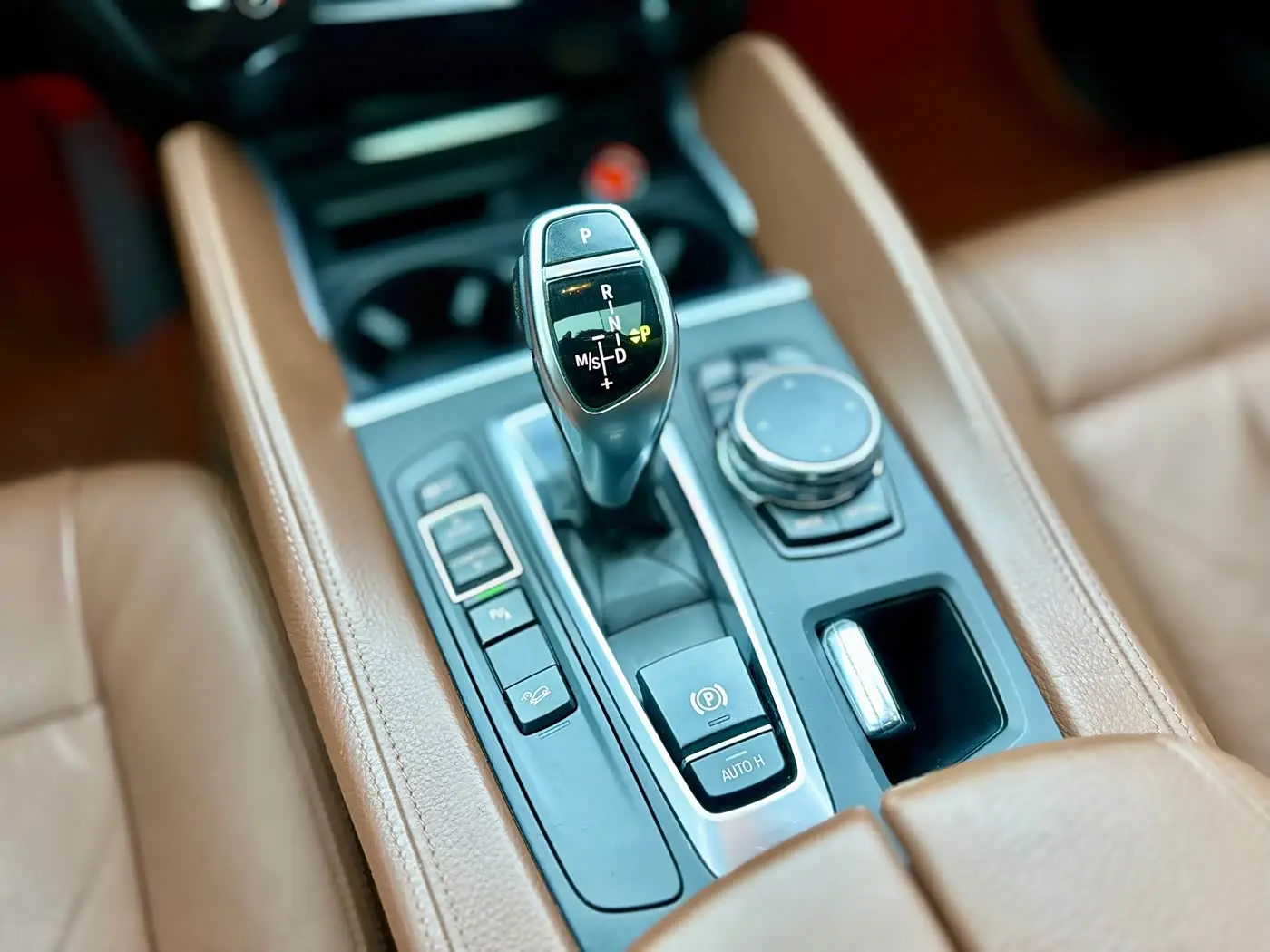 BMW X6 2015 — Фото 10/18