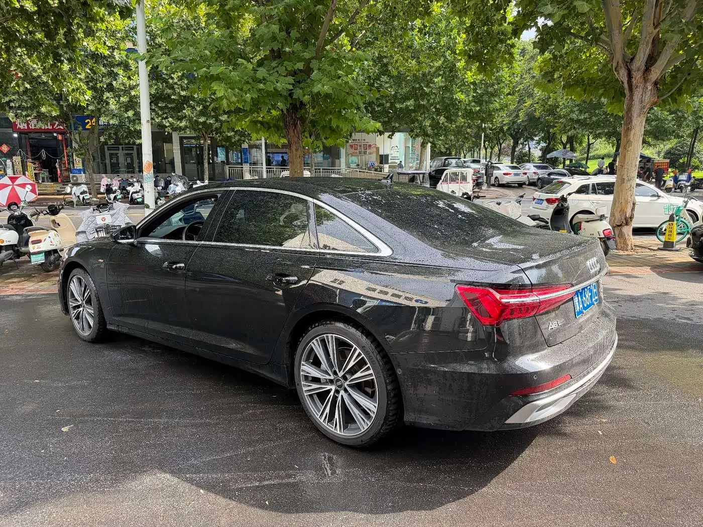 Audi A6L 2023 — Photo 5/14