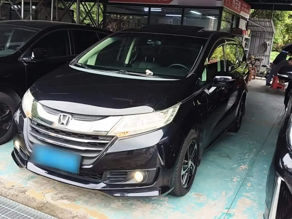 Honda Odyssey 2018 — Photo 1/20