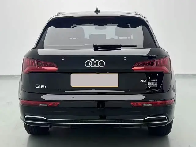 Audi Q5L 2024 — Фото 6/20