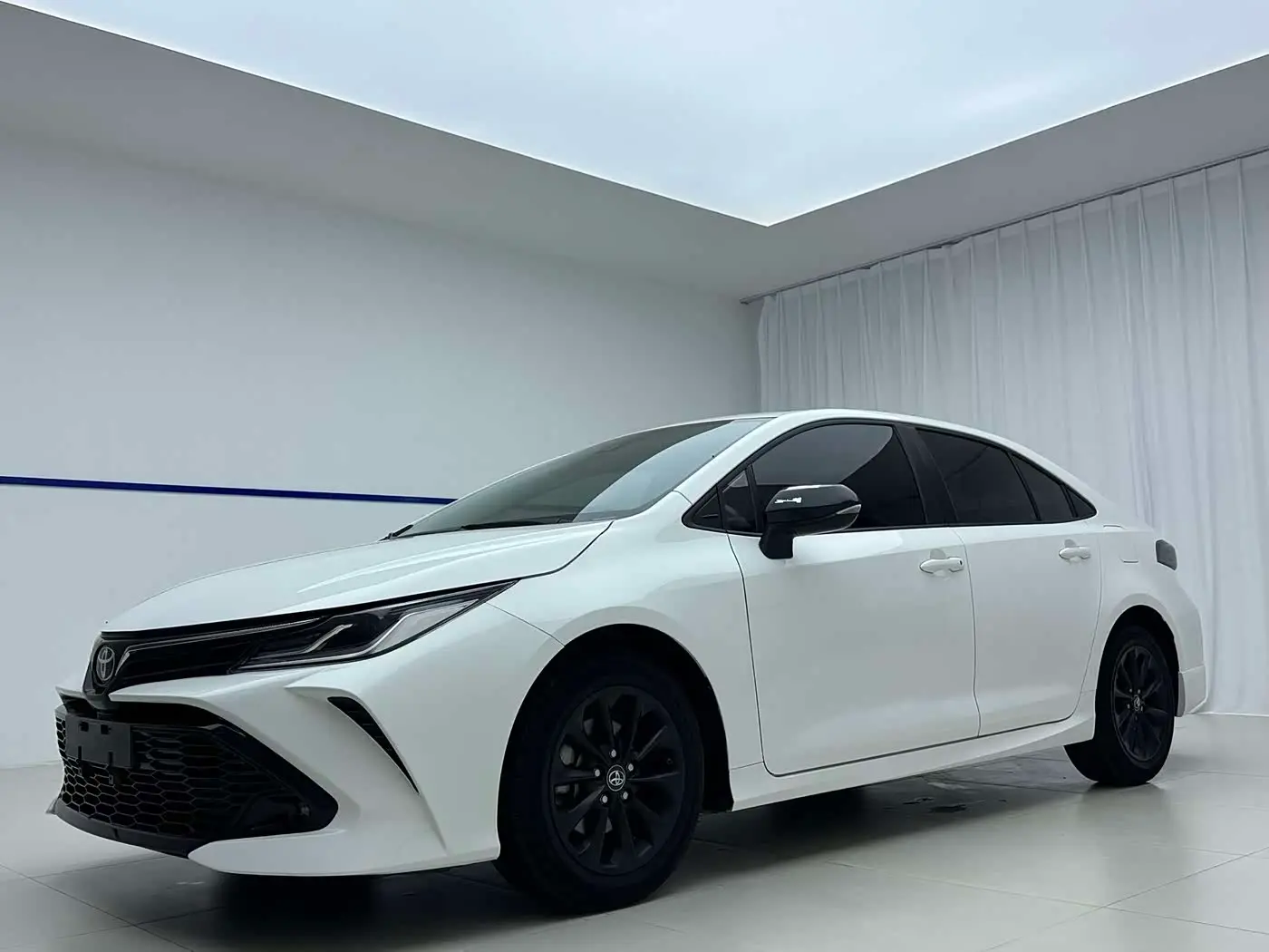 Toyota Corolla 2022 — Фото 1/20