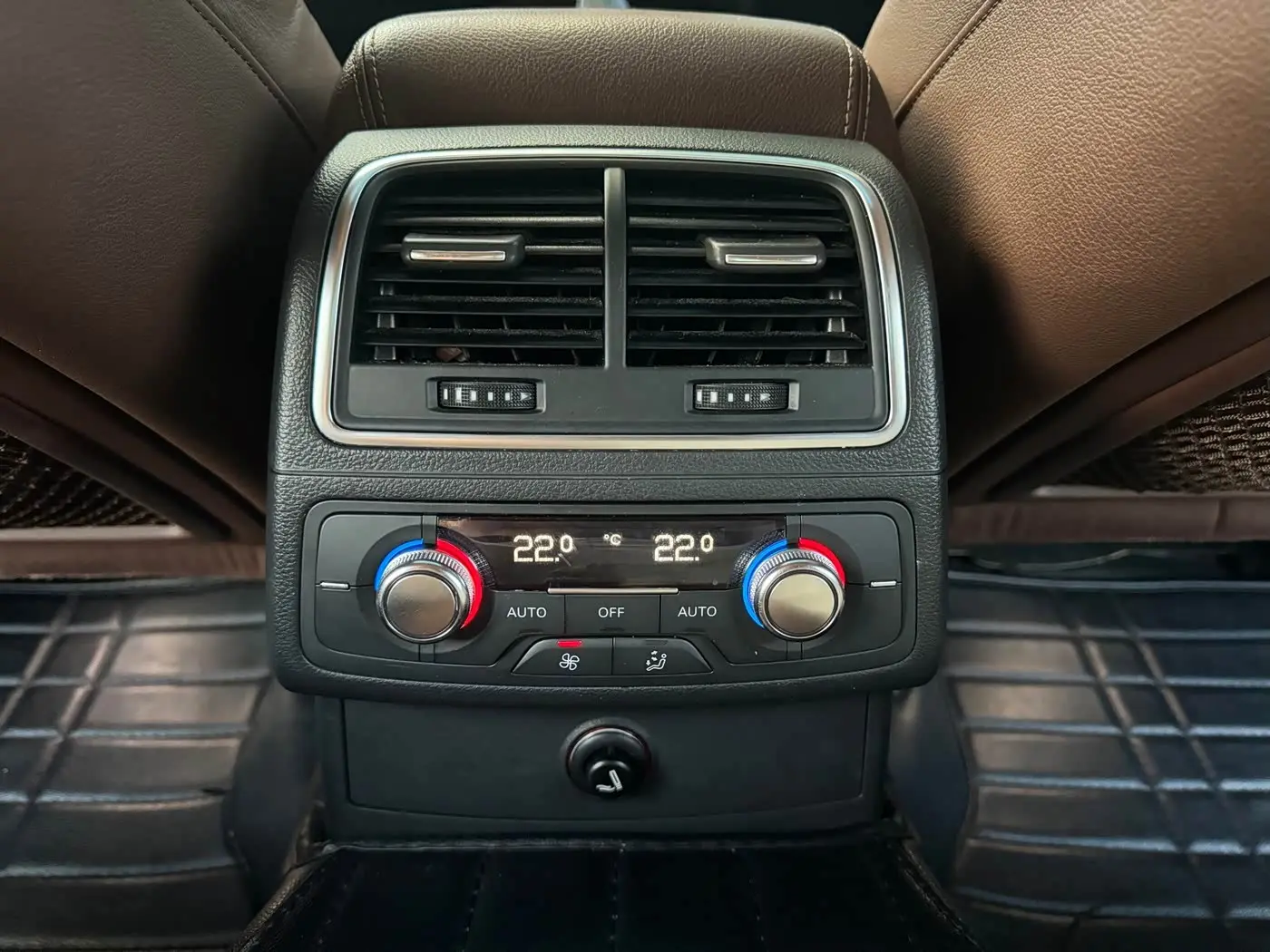 Audi A7 2014 — Photo 12/18