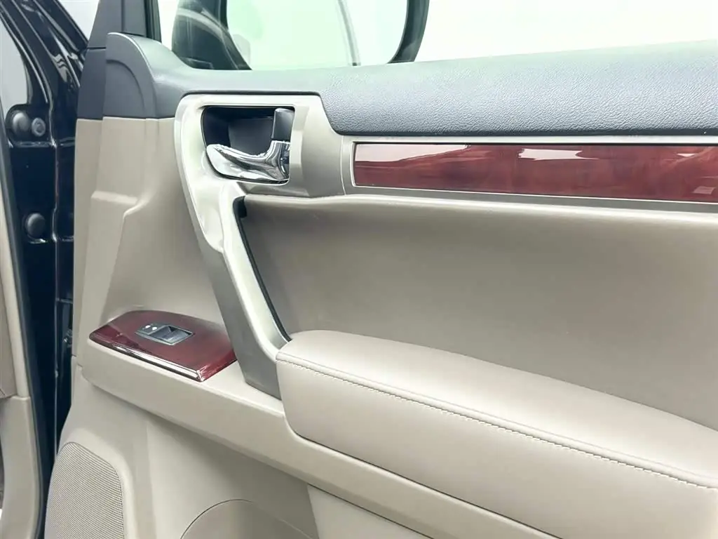 Lexus GX 2013 — Photo 14/20