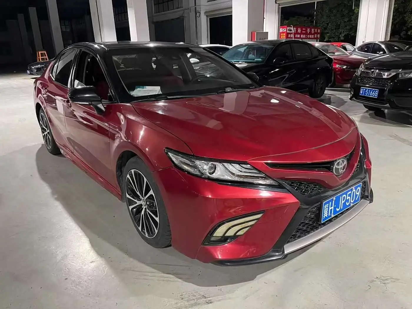Toyota Camry 2019 — Photo 5/9