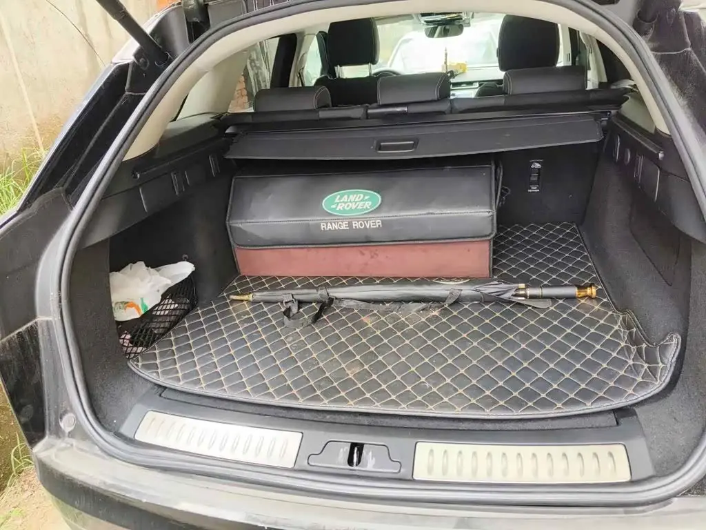 Land Rover Range Rover Velar 2023 — Фото 13/15