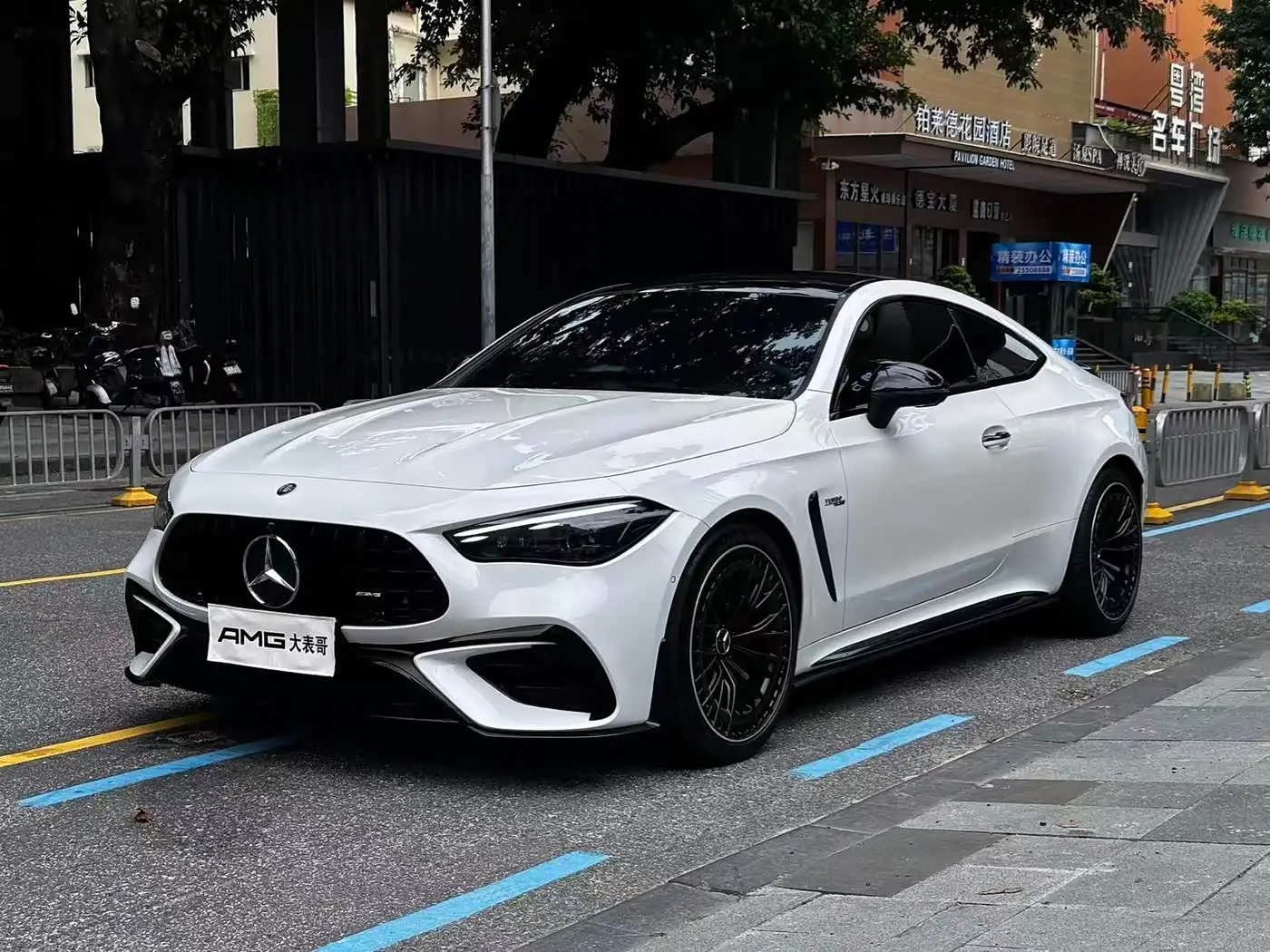 Mercedes-Benz Mercedes-AMG CLE, 2025