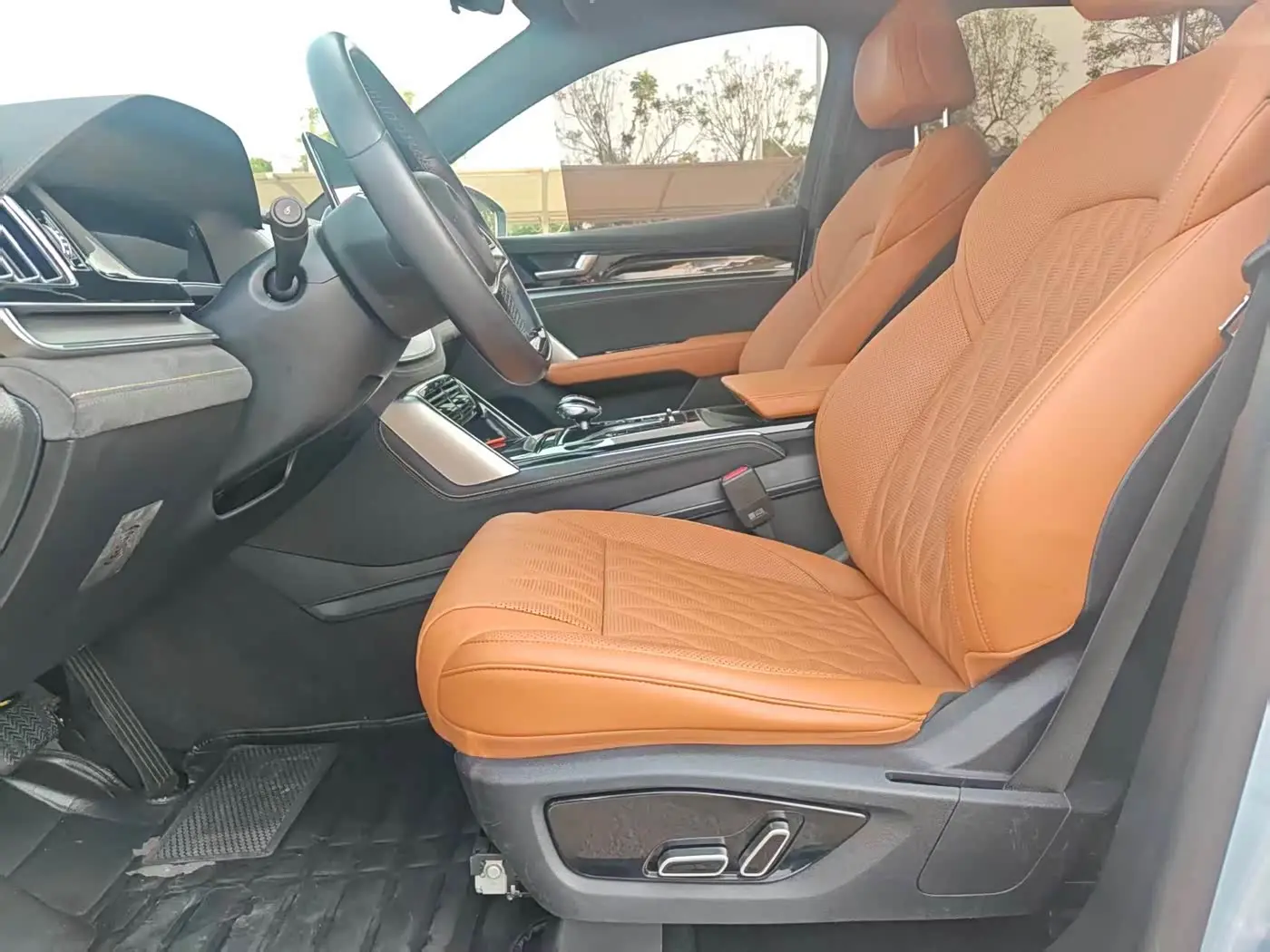 BYD Tang New Energy 2023 — Photo 4/14