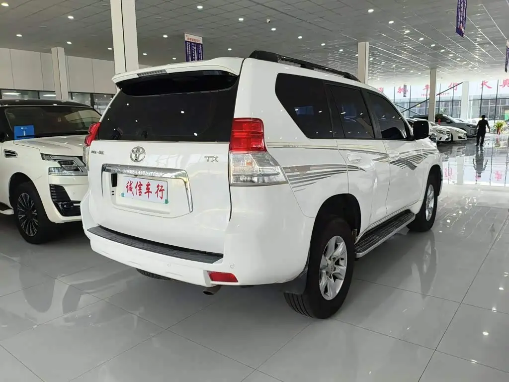 Toyota Prado 2011 — ფოტო 4/16