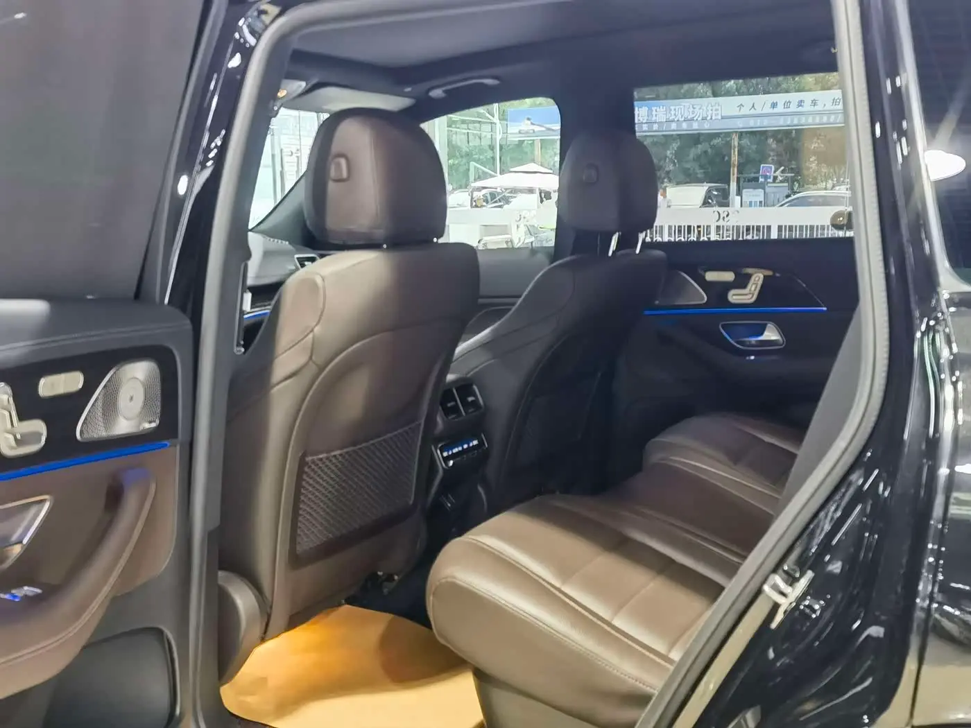 Mercedes-Benz GLS 2022 — Photo 9/19