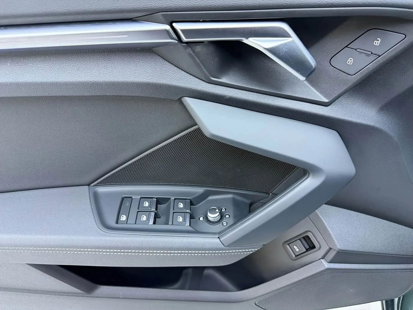 Audi A3 2024 — Photo 8/20