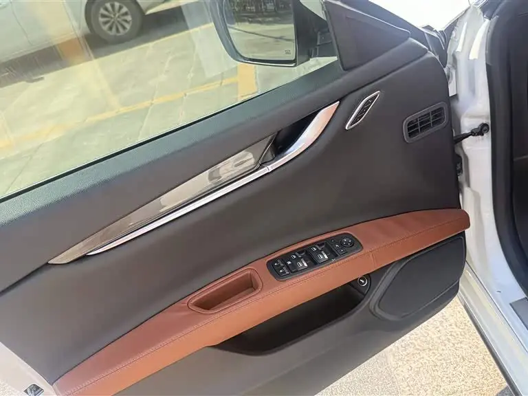 Maserati Ghibli 2016 — Photo 12/20