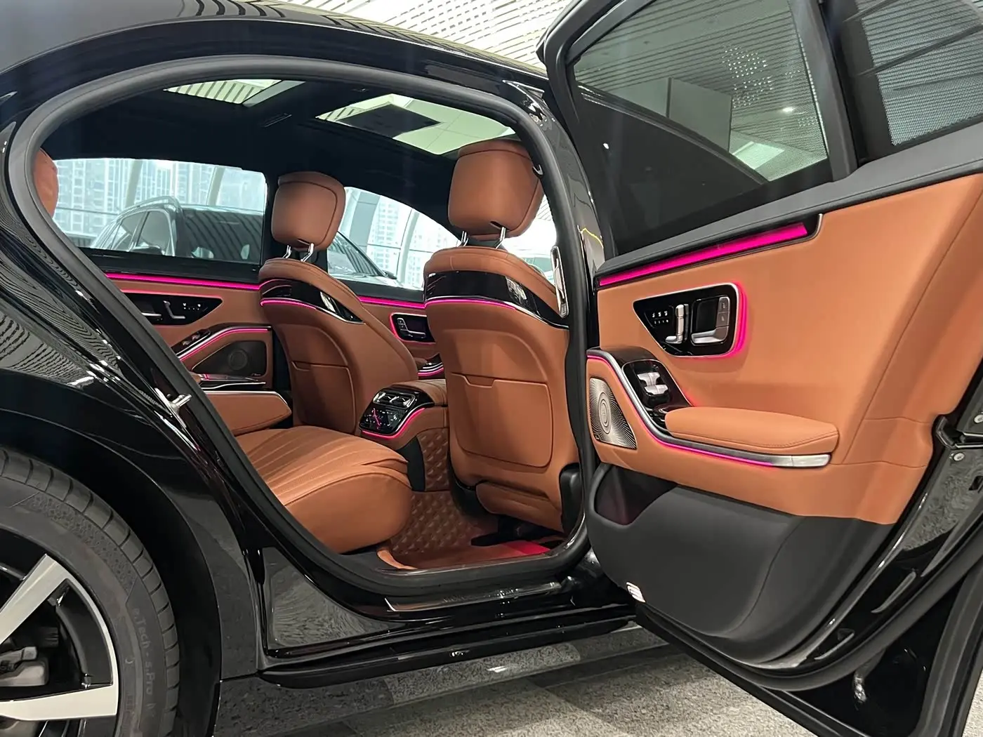Mercedes-Benz S-Class 2023 — Фото 8/17