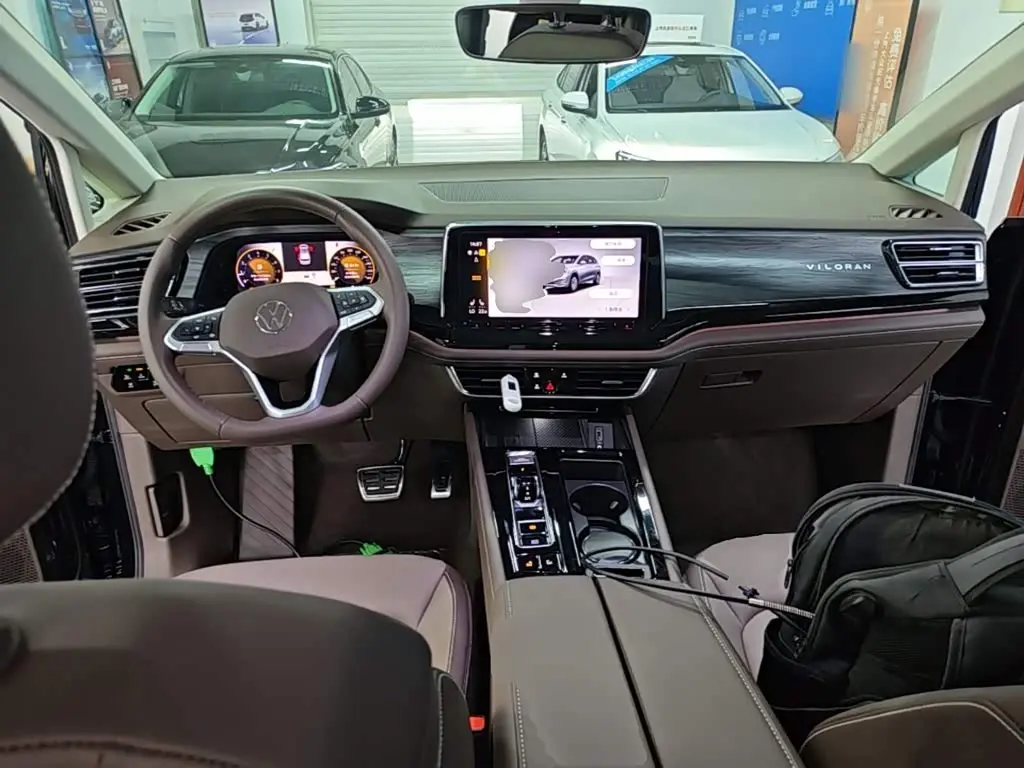 Volkswagen Viloran 2025 — Şəkil 10/20