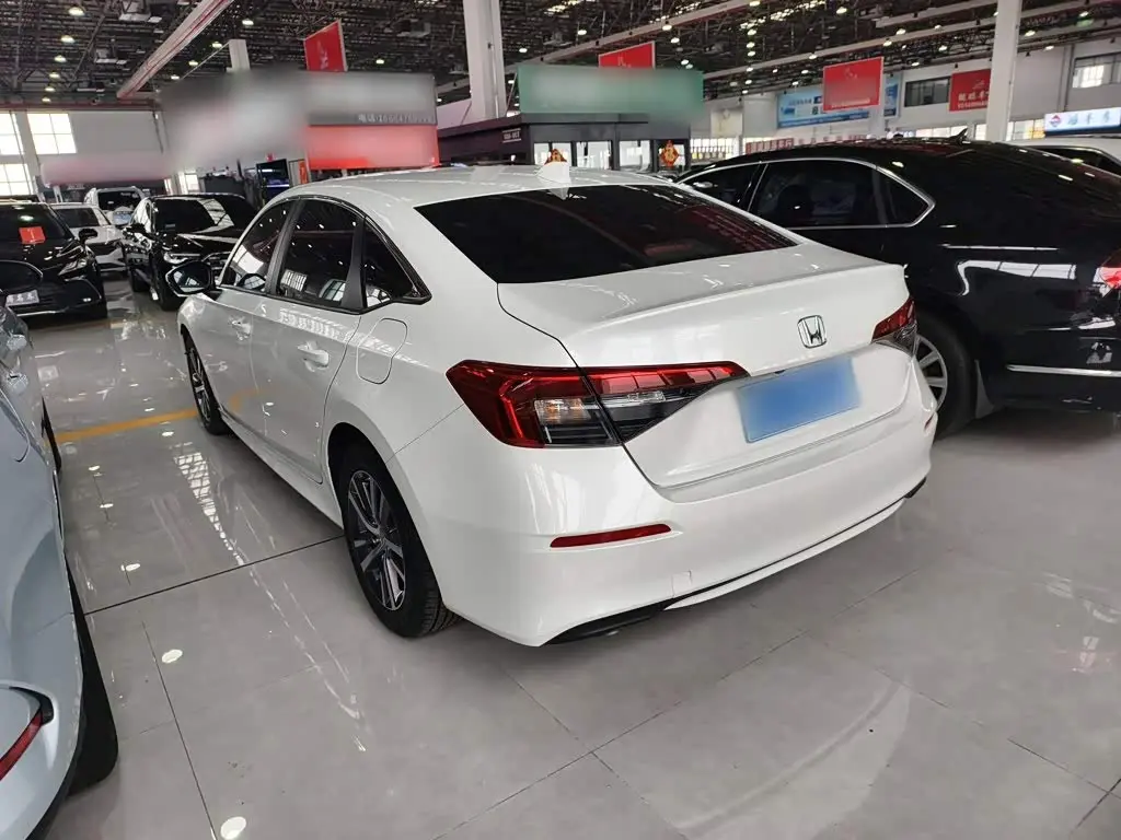 Honda Civic 2023 — Photo 7/11