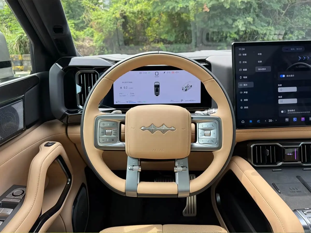 Fang Cheng Bao Leopard 8 2025 — Photo 10/16
