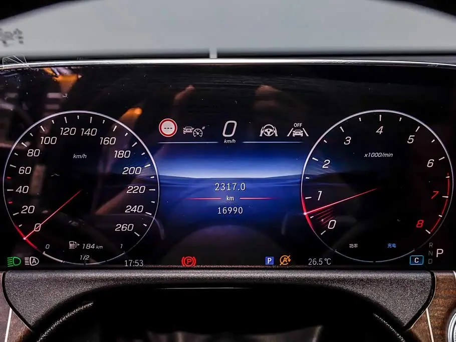 Mercedes-Benz E-Class 2024 — Photo 14/20