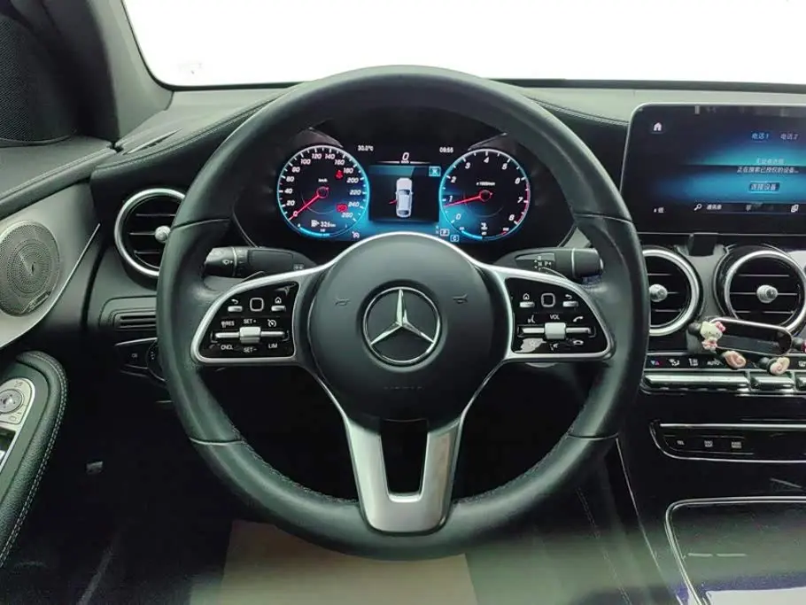 Mercedes-Benz GLC Coupe 2021 — ფოტო 15/16