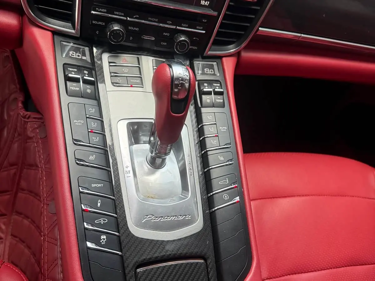 Porsche Panamera 2013 — Photo 19/20