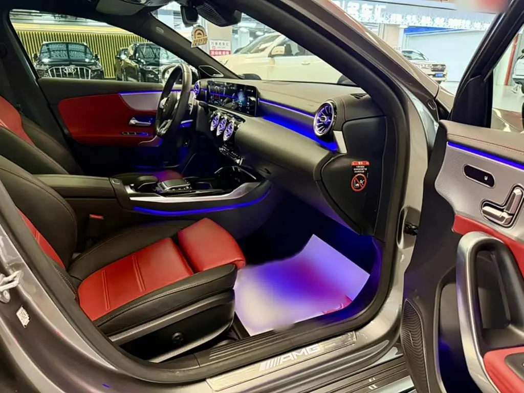 Mercedes-Benz A-Class AMG 2020 — Photo 9/14