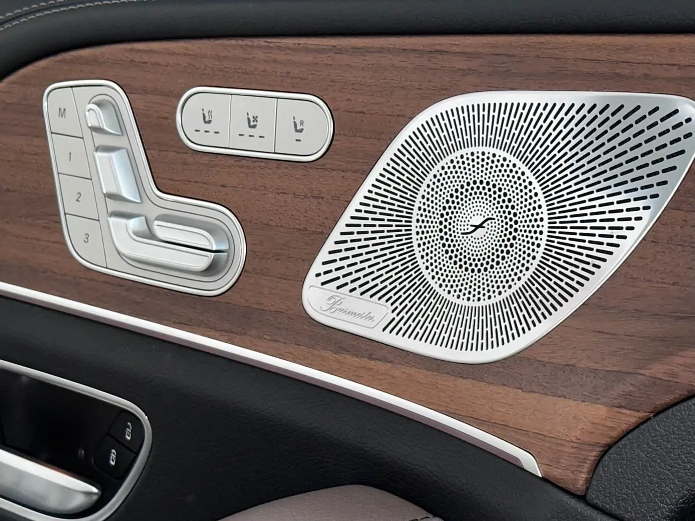 Mercedes-Benz GLS 2020 — Photo 12/20