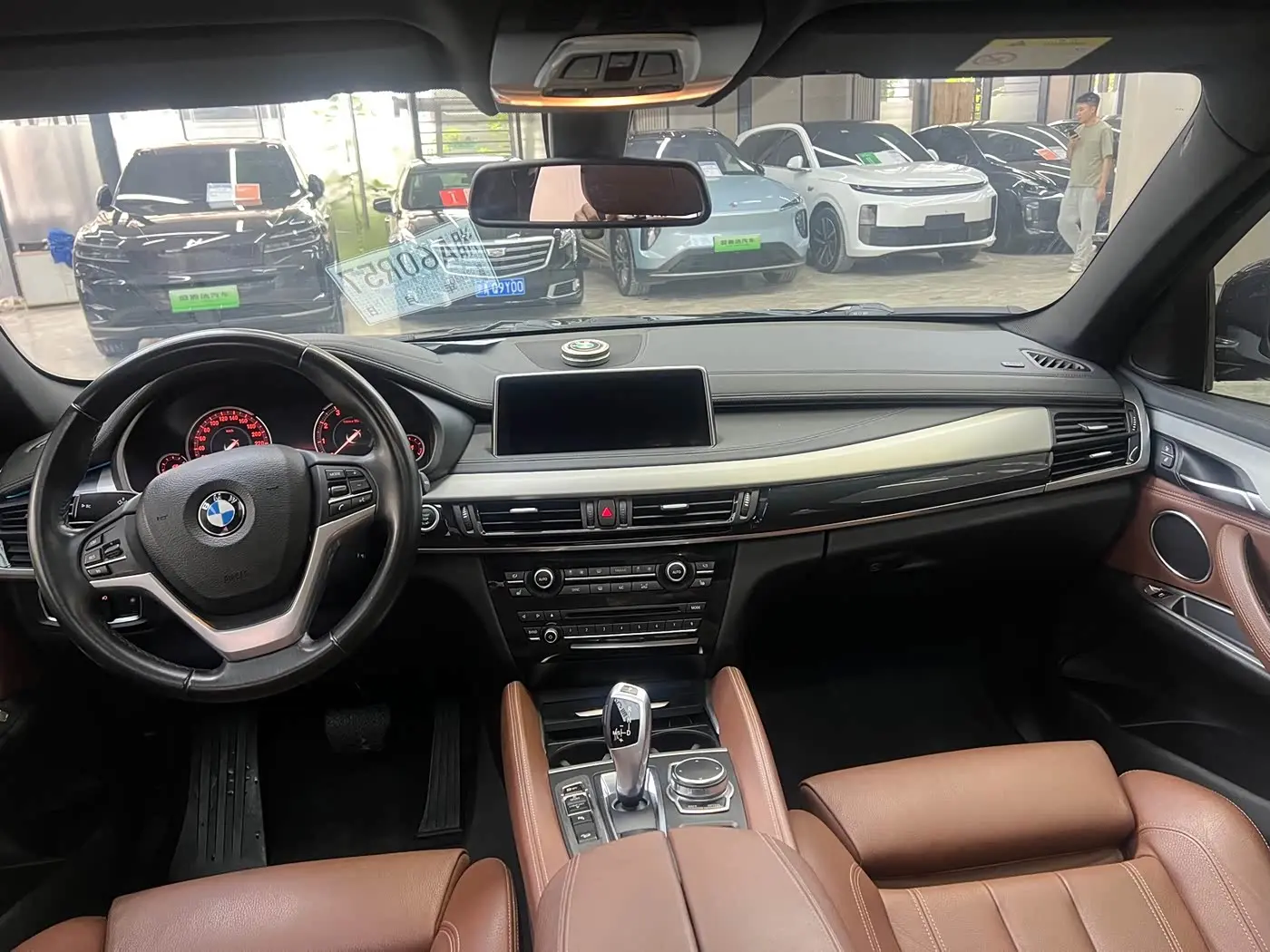 BMW X6 2019 — Photo 8/12
