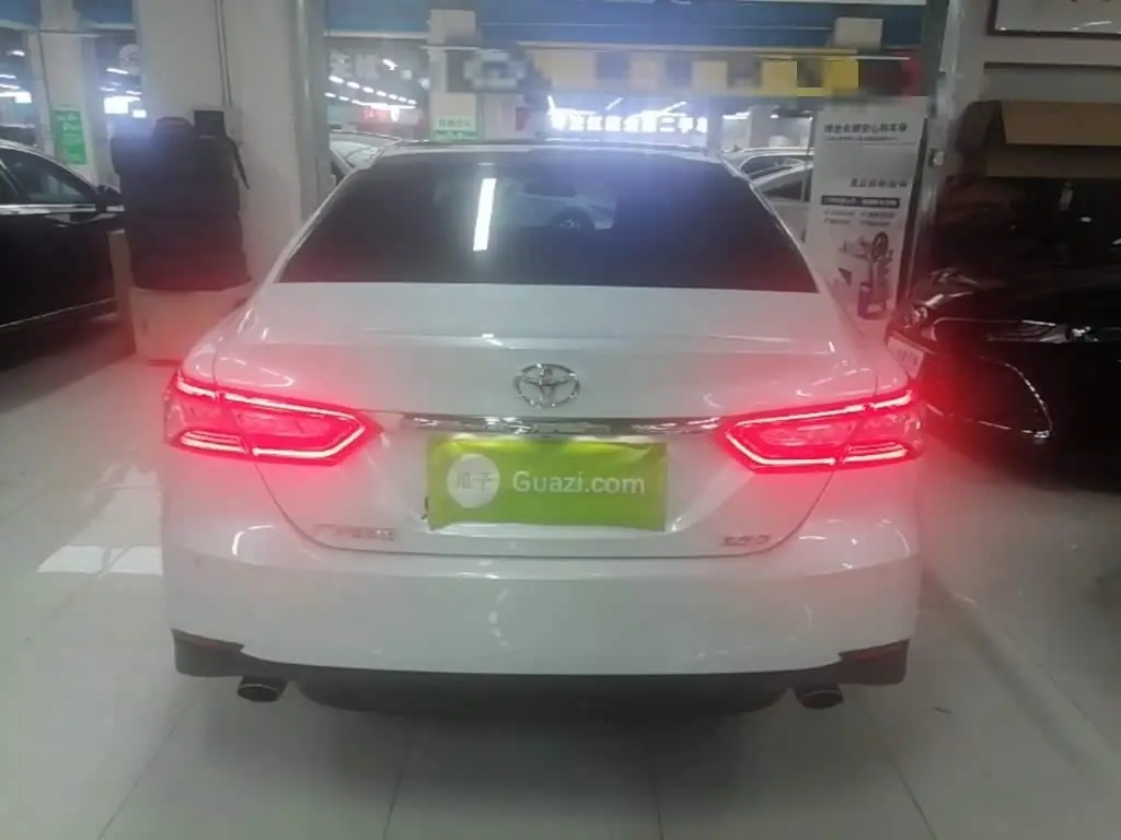 Toyota Camry 2021 — Şəkil 6/20