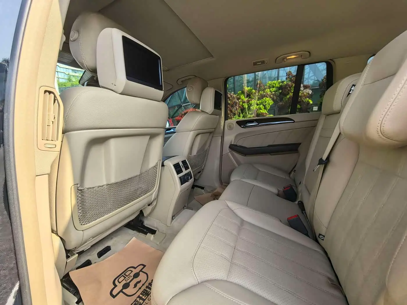 Mercedes-Benz GL-Class 2015 — Photo 8/16