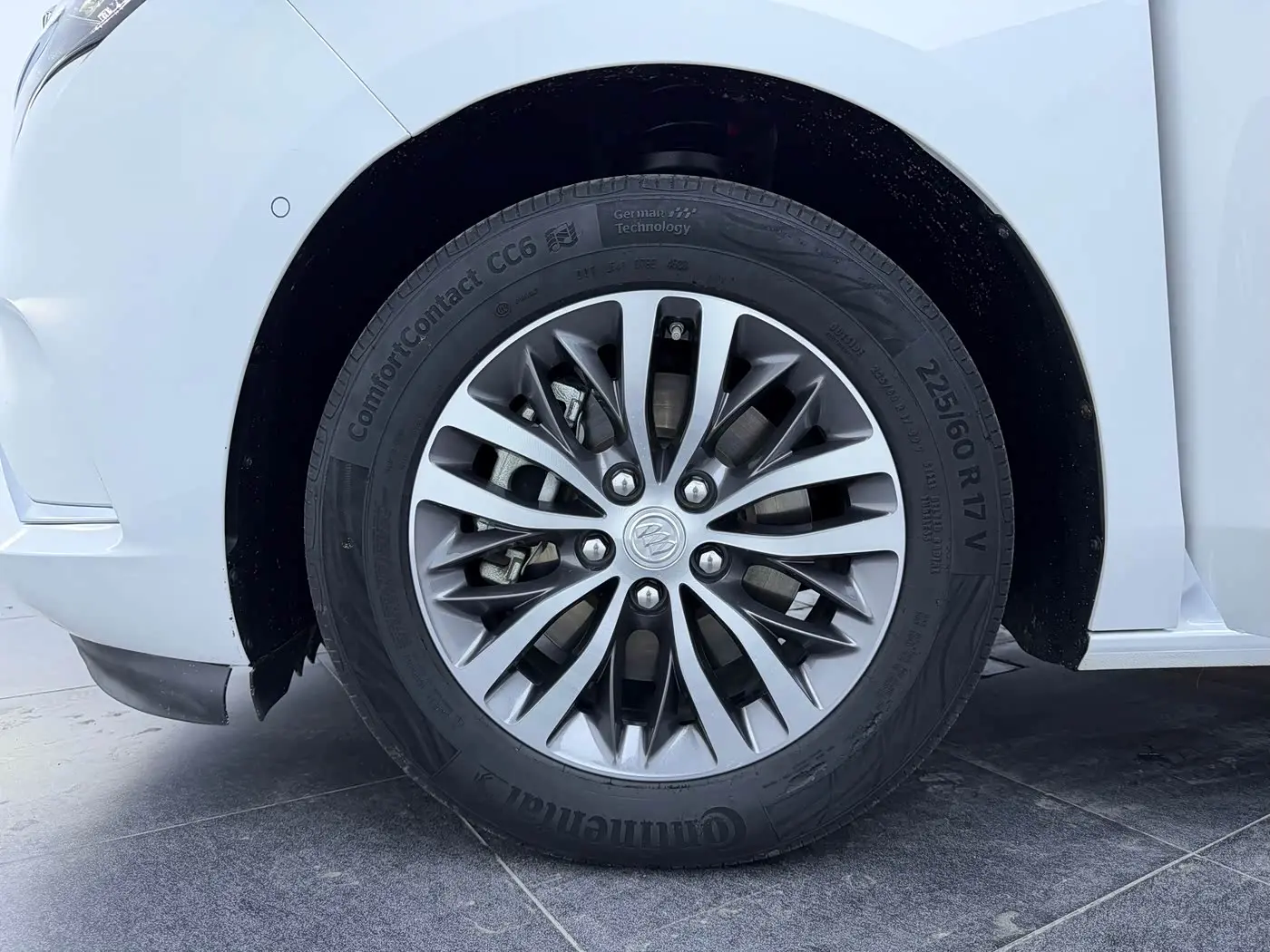 Buick GL8 2021 — Photo 16/16