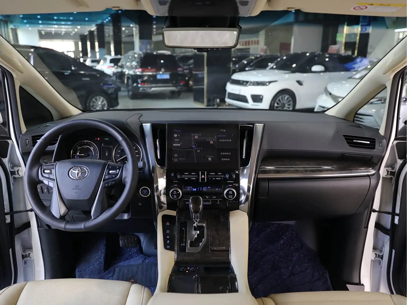 Toyota Vellfire 2023 — Photo 12/18
