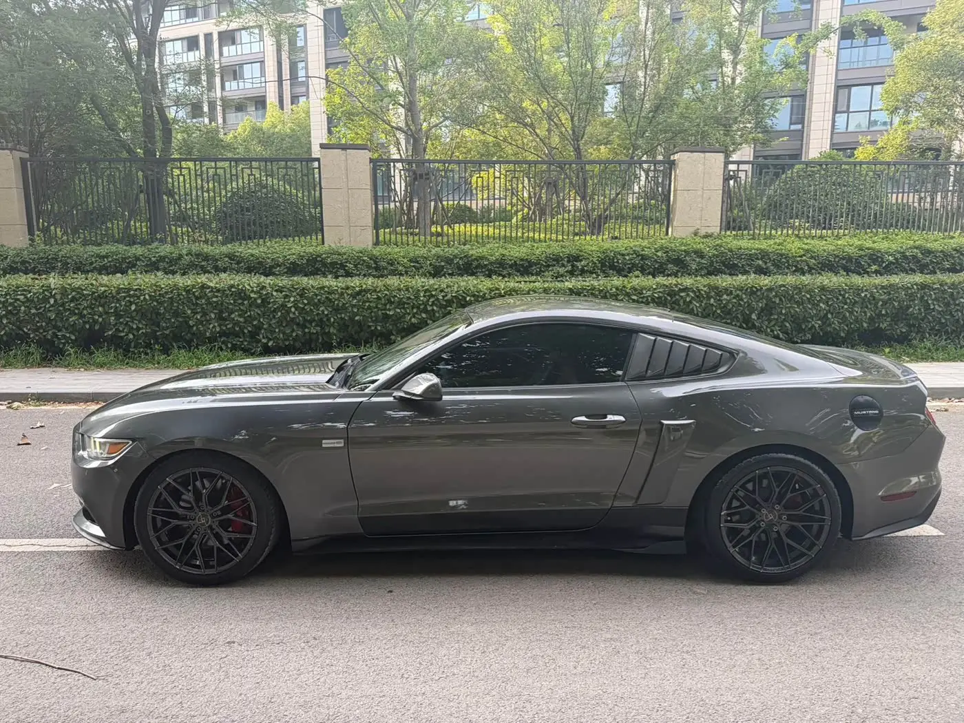 Ford Mustang 2016 — Фото 4/10