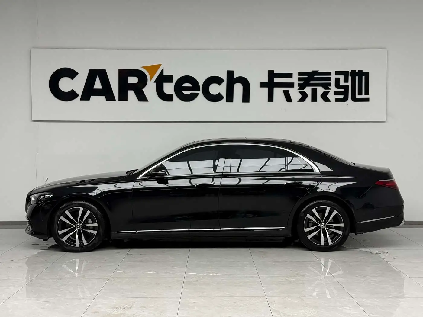 Mercedes-Benz S-Class 2023 — Фото 16/16