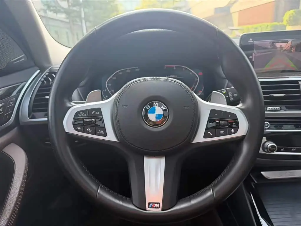 BMW X3 2021 — Photo 13/18