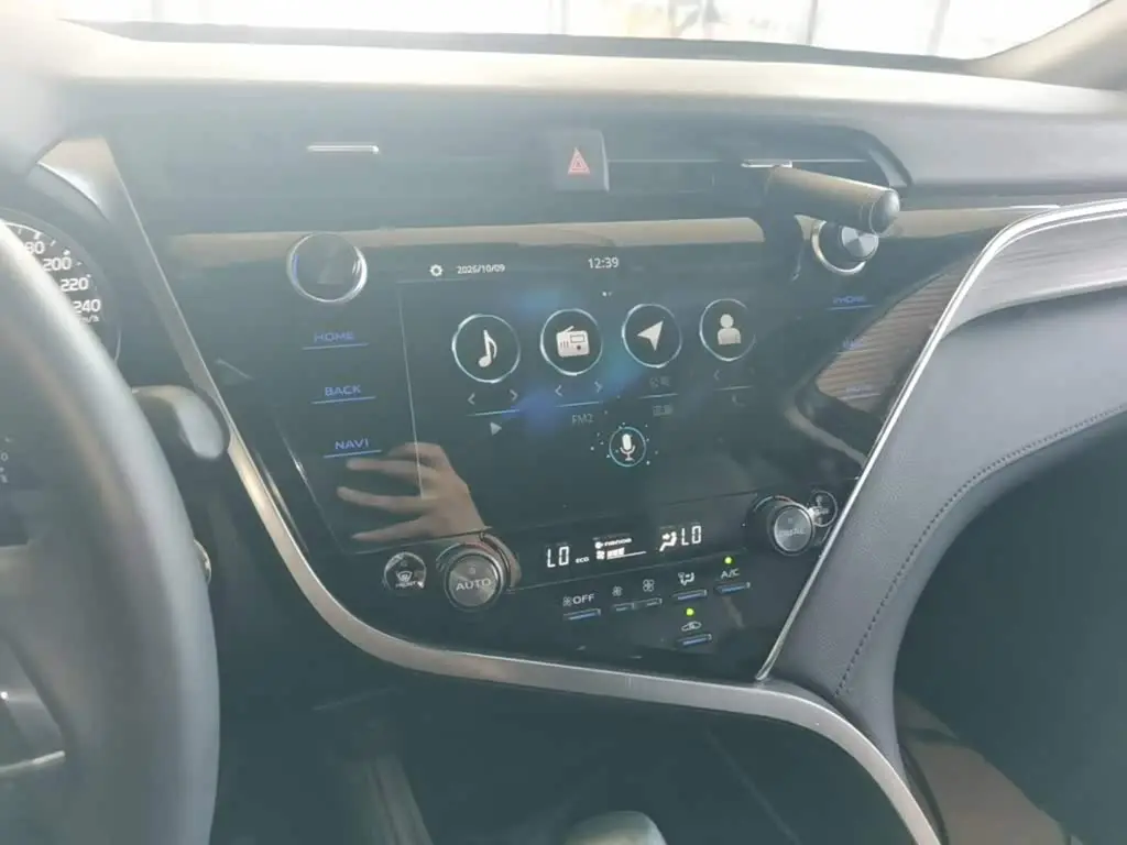 Toyota Camry 2020 — Photo 13/20