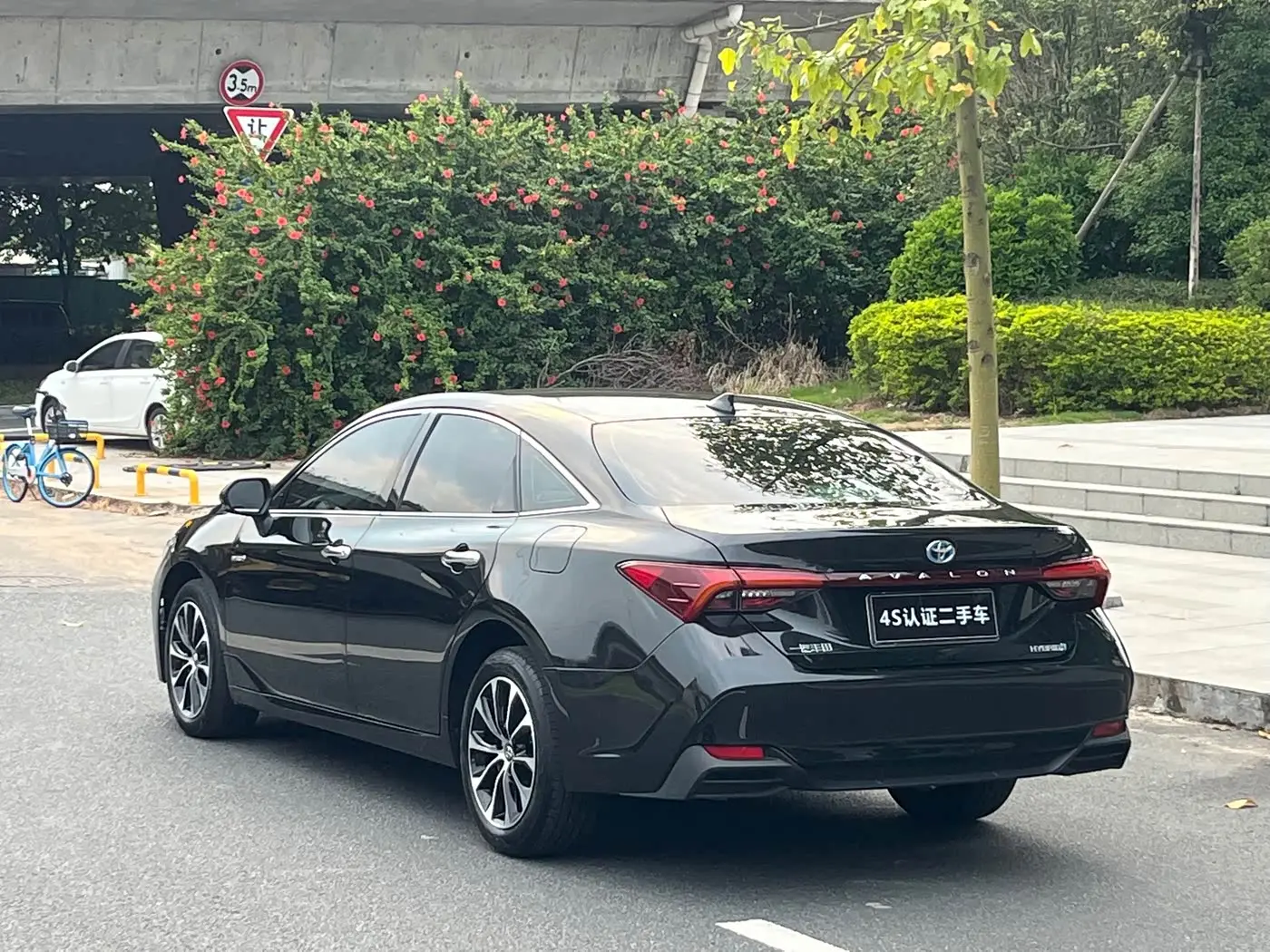 Toyota Avalon 2024 — Photo 3/20