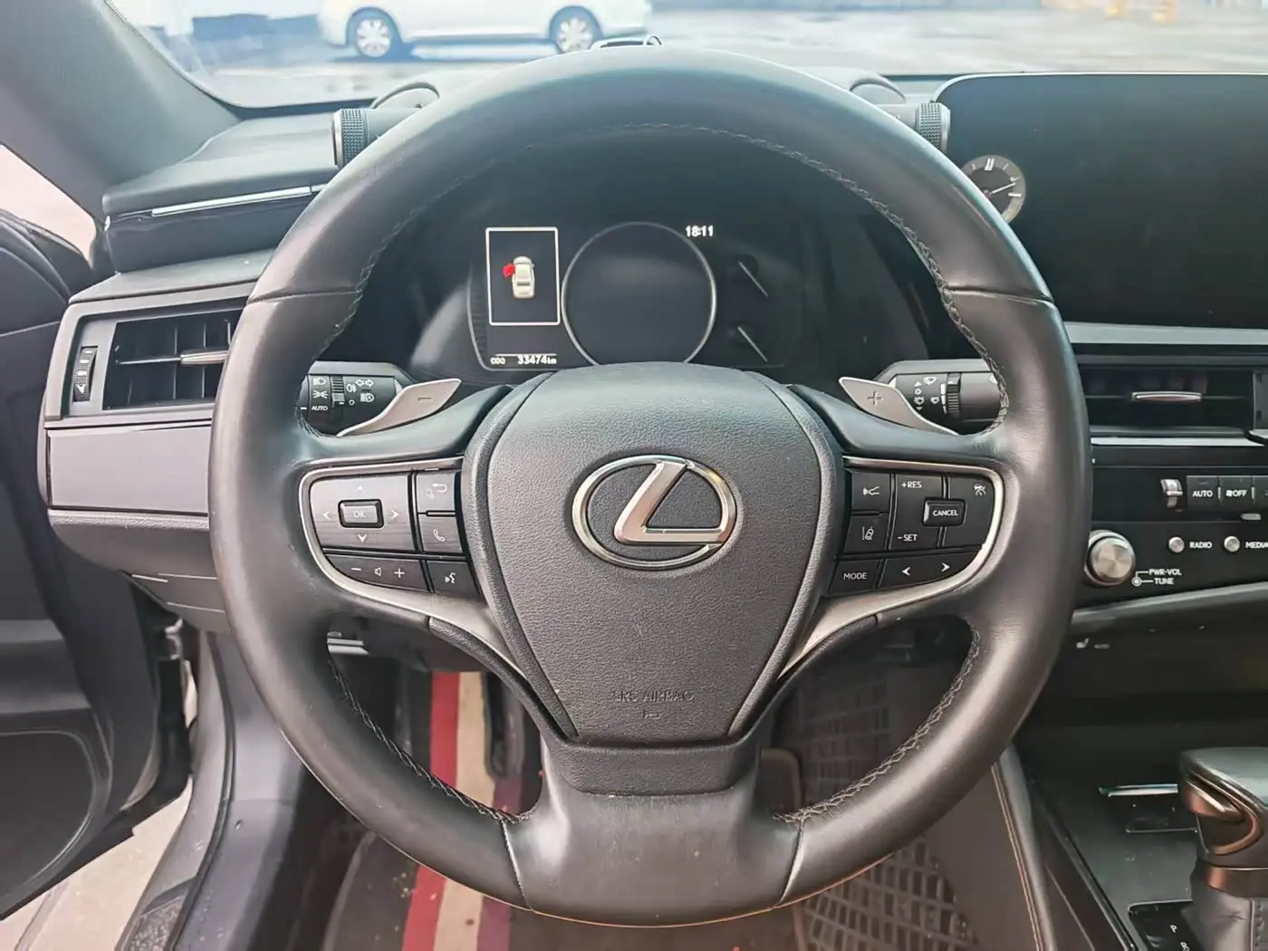 Lexus ES 2024 — Photo 5/10