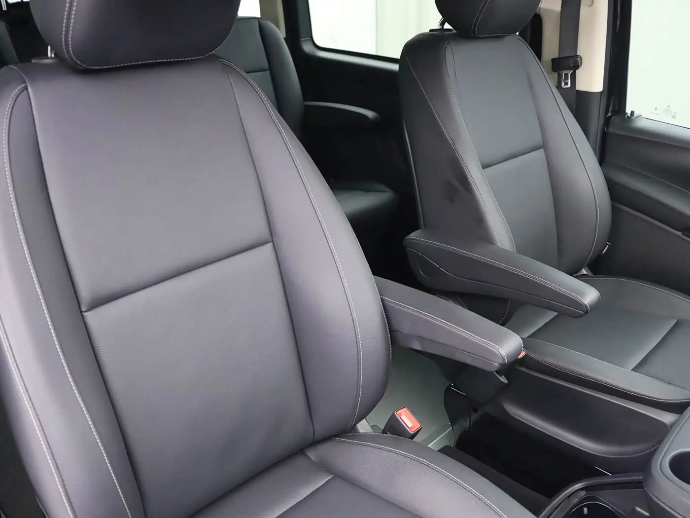 Mercedes-Benz Vito 2025 — Фото 10/20