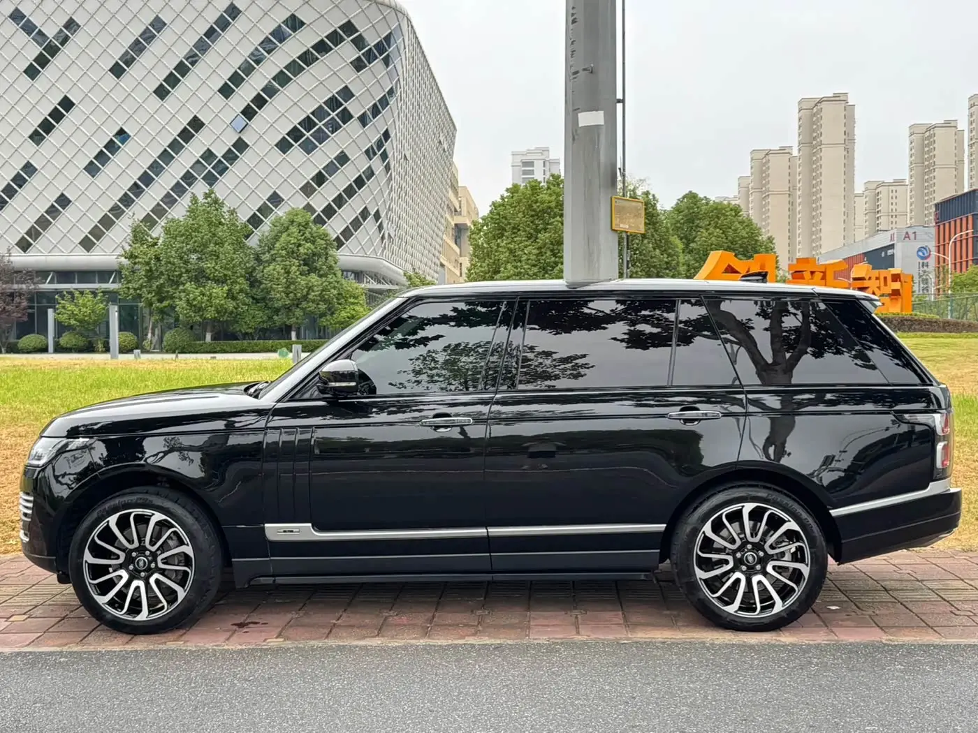 Land Rover Range Rover 2016 — Фото 9/9