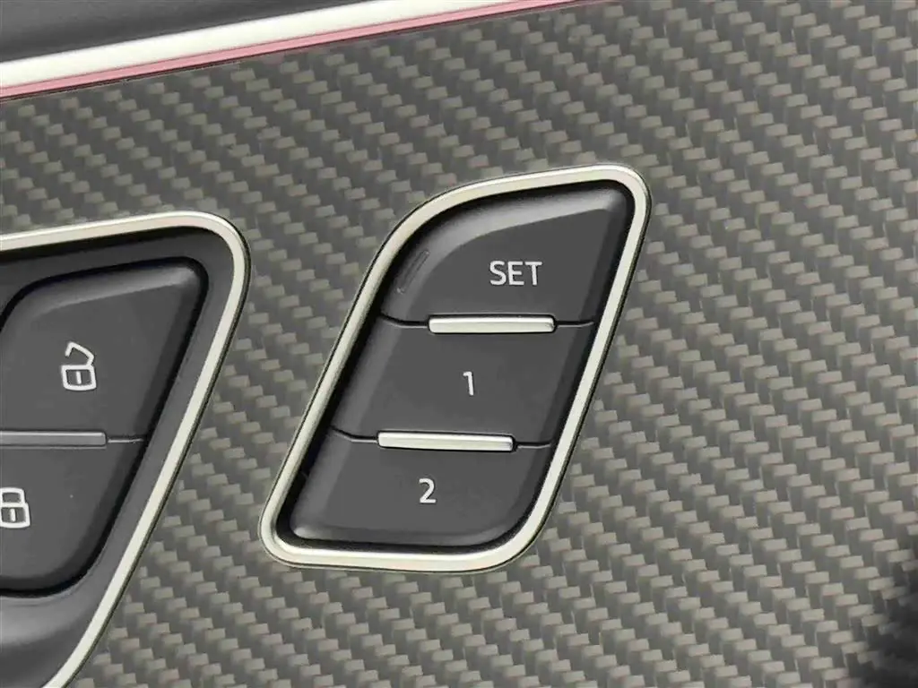 Audi SQ7 2026 — Фото 19/20