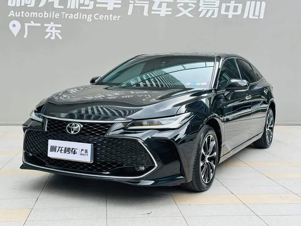 Toyota Avalon 2023 — Фото 18/20